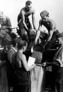 Pour: Loading of provisions at Kirishi, 1942