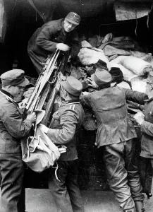 Skis: Loading of a transporter with winter equipment in Norway