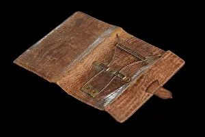 Wallet: Locable Wallet