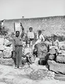 Matanzas: Locals collecting water at a public spring, Matanzas, Cuba