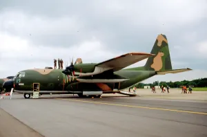 Greenham: Lockheed C-130E Hercules
69-6566