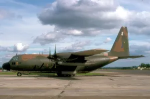 Transportes: Lockheed C-130H Hercules 2465