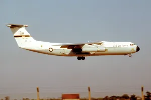Starlifter: Lockheed C-141A Starlifter 61-2778