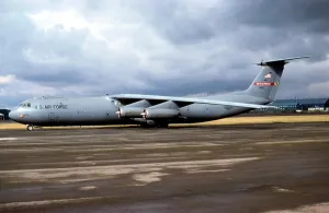 Starlifter: Lockheed C-141B-LM Starlifter 67-0021