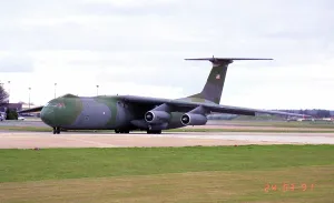 Starlifter: Lockheed C-141B Starlifter
