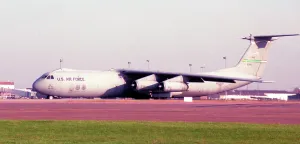 Starlifter: Lockheed C-141B Starlifter 66-0187