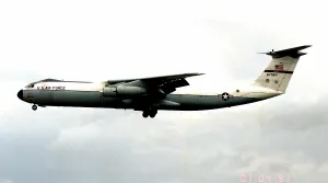 Starlifter: Lockheed C-141B Starlifter 66-7954