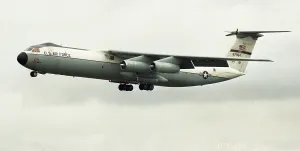 Starlifter: Lockheed C-141B Starlifter 66-7954