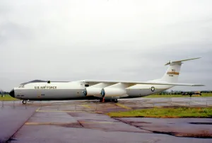 Starlifter: Lockheed C-141B Starlifter 67-0166