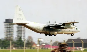 Mildenhall: Lockheed KC-130R Hercules 160014