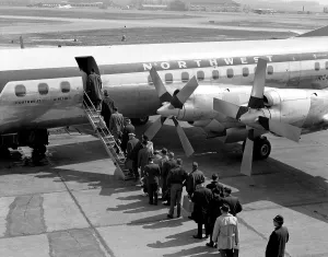 Electra: Lockheed L-188C Electra N124US