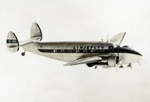Lodestar: Lockheed L18 Lodestar aloft -Linjeflyg