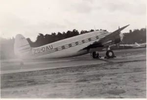 Lodestar: Lockheed L18 Lodestar ZS-DAU