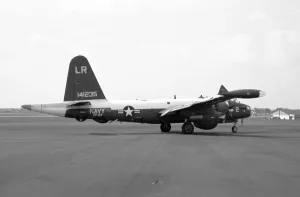 Prestwick: Lockheed SP-2H Neptune 141235