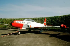 Ailes: Lockheed T-33A-5-LO 58-0486