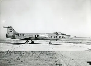 Starfighter: Lockheed YF-104A-LO Starfighter, 55-2956