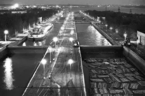 Kama: Locks of Kama hydropower station, 1986