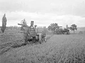 Locomobile: Locomobile plowing