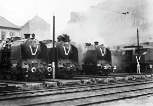 Conceived: Locomotives decorated with a V sign
