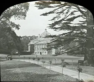 Footscray: Lodge Footscray Place