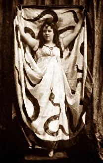 Fuller: Loie Fuller