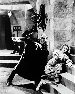 Naw001: Lon Chaney and Mary Philbin the Phantom of the