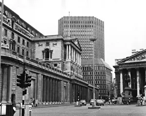 Threadneedle: LONDON/BANK