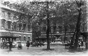 Barts: London Barts Hospital Courtyard