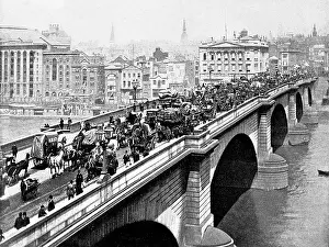 Commuters: London Bridge early 1900s