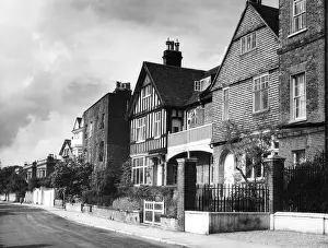 Weatherboard: LONDON/CHISWICK