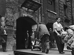 Wheeling: LONDON DOCKS 1959