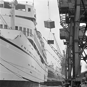 Gangways: London Docks