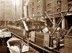 Lifebelts: London docks, early 1900s