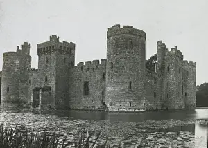 Bodiam: London, England - Another view of Bodiam Castle