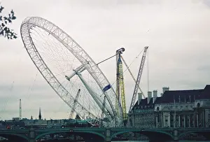 London Eye going up
