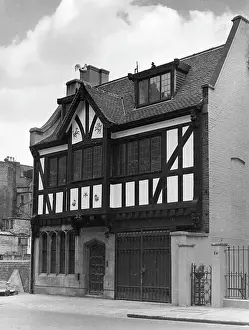 Leftover: LONDON FARMHOUSE
