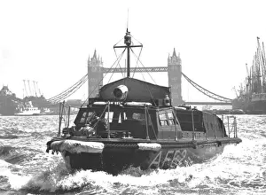 Choppy: London Fire Brigade AFS fireboat on the Thames