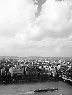 Northwards: LONDON LOOKING NORTH