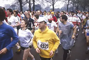 Joggers: LONDON MARATHON 1981