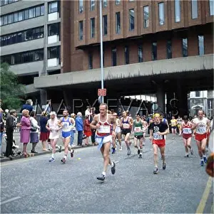 Joggers: LONDON MARATHON 1982