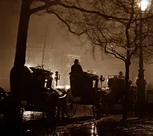 Cabbie: London at night, cabbies waiting for passengers, early 1900s