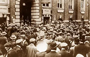 Keen: A London Recruiting Depot during WW1
