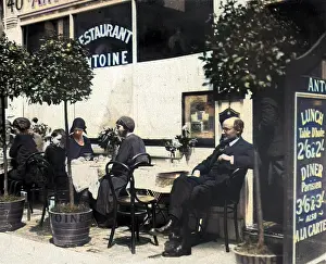 Oncolourisedpic: LONDON RESTAURANT