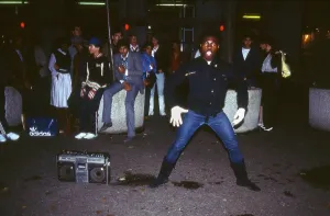 Cassette: London Street Scene -- dancer