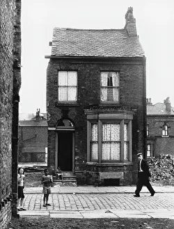 Lone terraced house Moss Side - Manchester