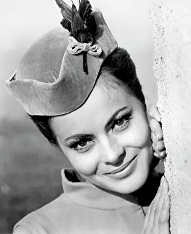Friedl: Loni von Friedl - actress