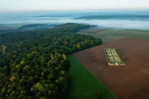 Lonsdale: Lonsdale CWGC - Somme