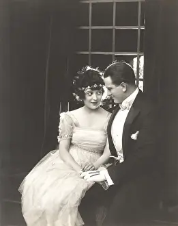 1910s 1940s: The look of love