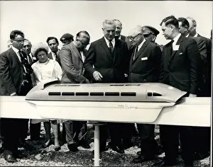 Advisers: Lord Mountbatten at Hovershow 66
