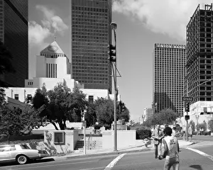 Streetlamp: Los Angeles, detail of wall from the corner ?